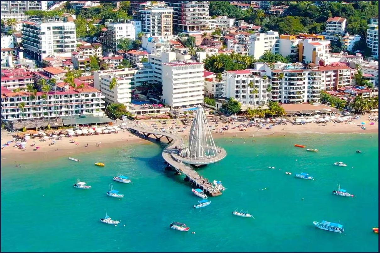 Hotel Delfin Vista Pier Beach Front Пуерто-Вальярта Екстер'єр фото